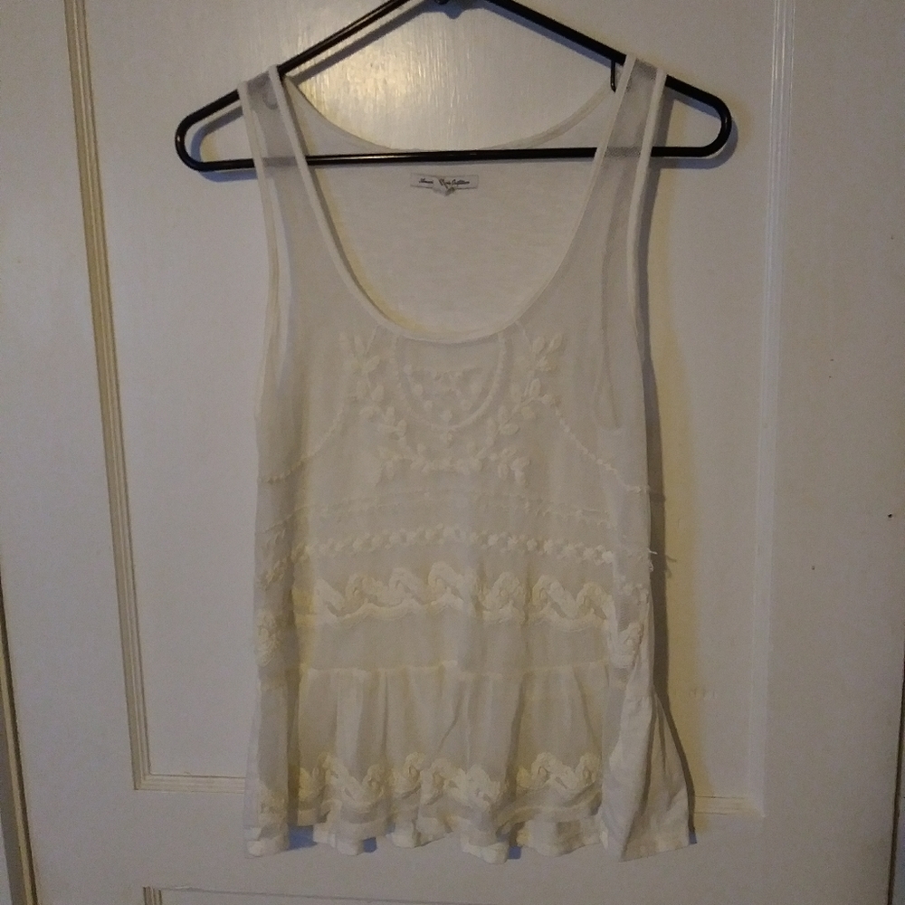 Women's medium lace front tank top